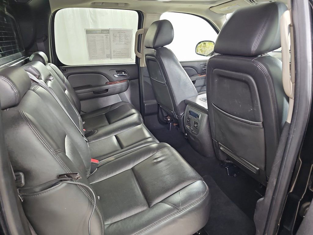 Used 2012 Chevrolet Avalanche LTZ image 17