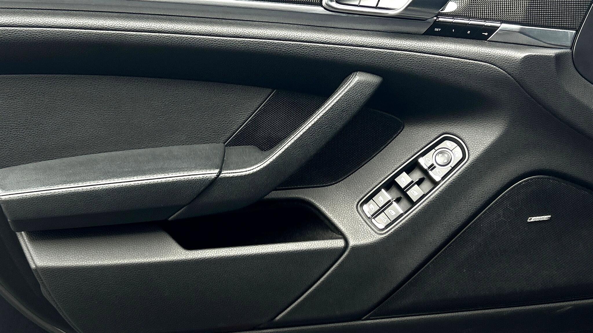 Used 2015 Porsche Panamera 4S image 24