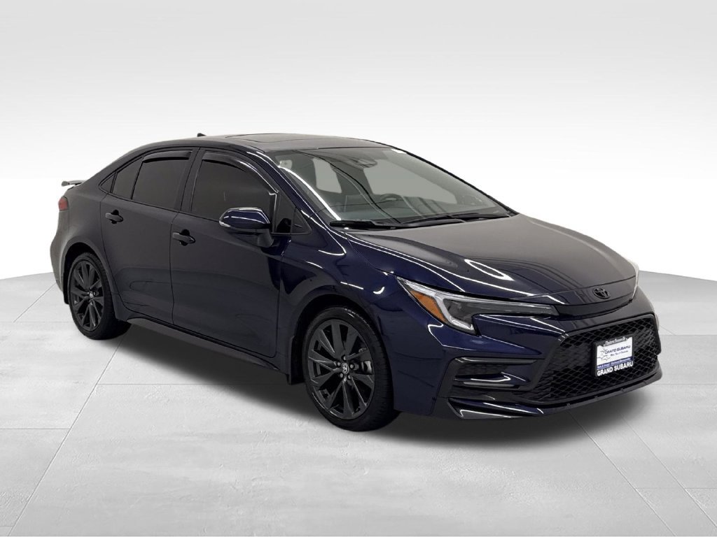 Used 2025 Toyota Corolla XSE FWD image 9