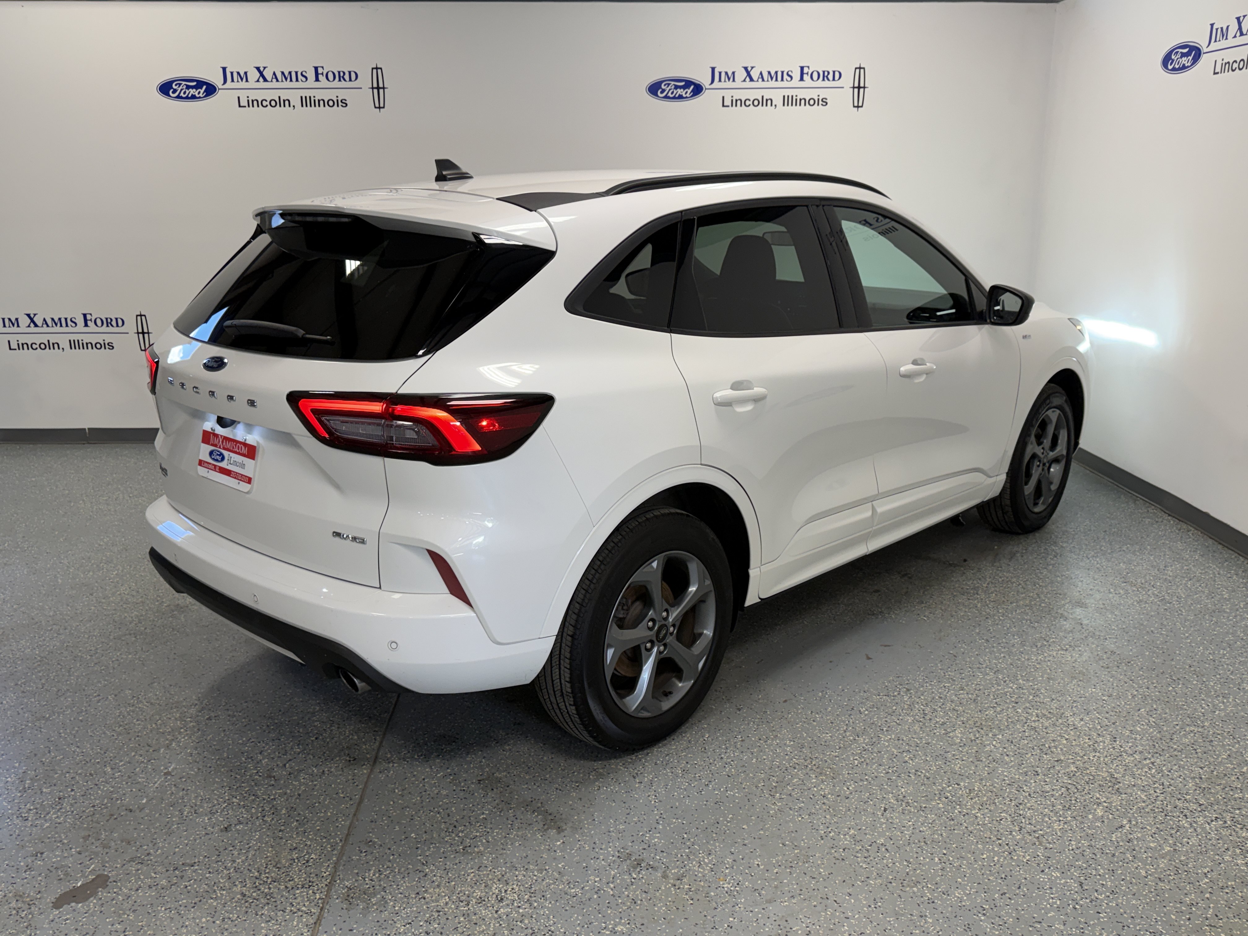 Used 2024 Ford Escape ST-Line w/ Tech Pack #1 AWD/4WD image 34