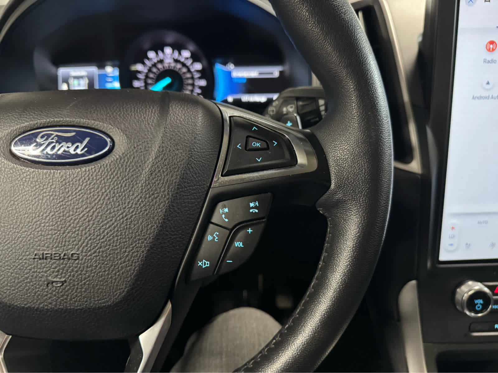 Used 2022 Ford Edge SEL w/ Convenience Package AWD/4WD image 20