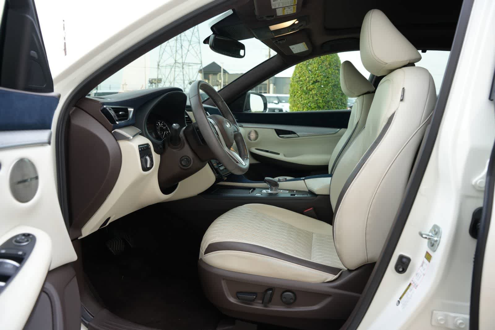Used 2021 INFINITI QX50 Autograph w/ Premium White Leather Package FWD image 16