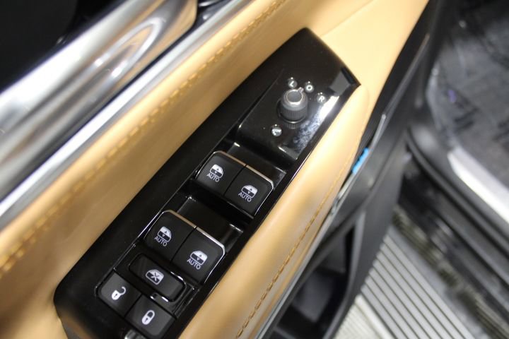 Used 2022 Jeep Grand Wagoneer Series III image 17