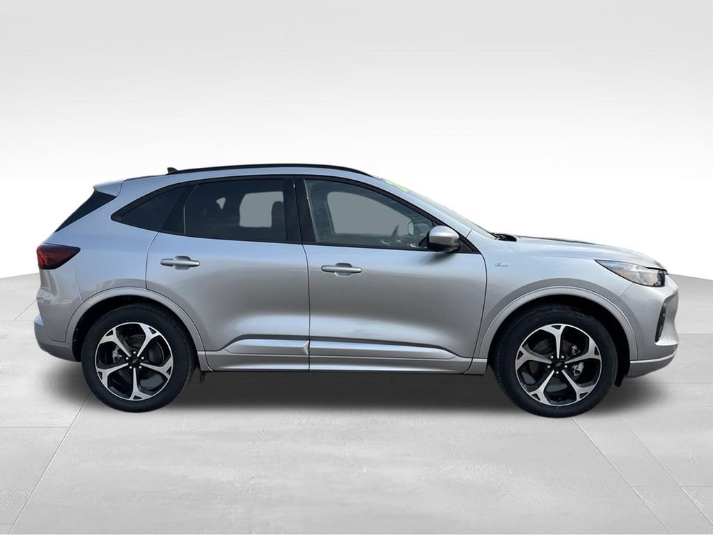 Used 2024 Ford Escape ST-Line Elite AWD/4WD image 4