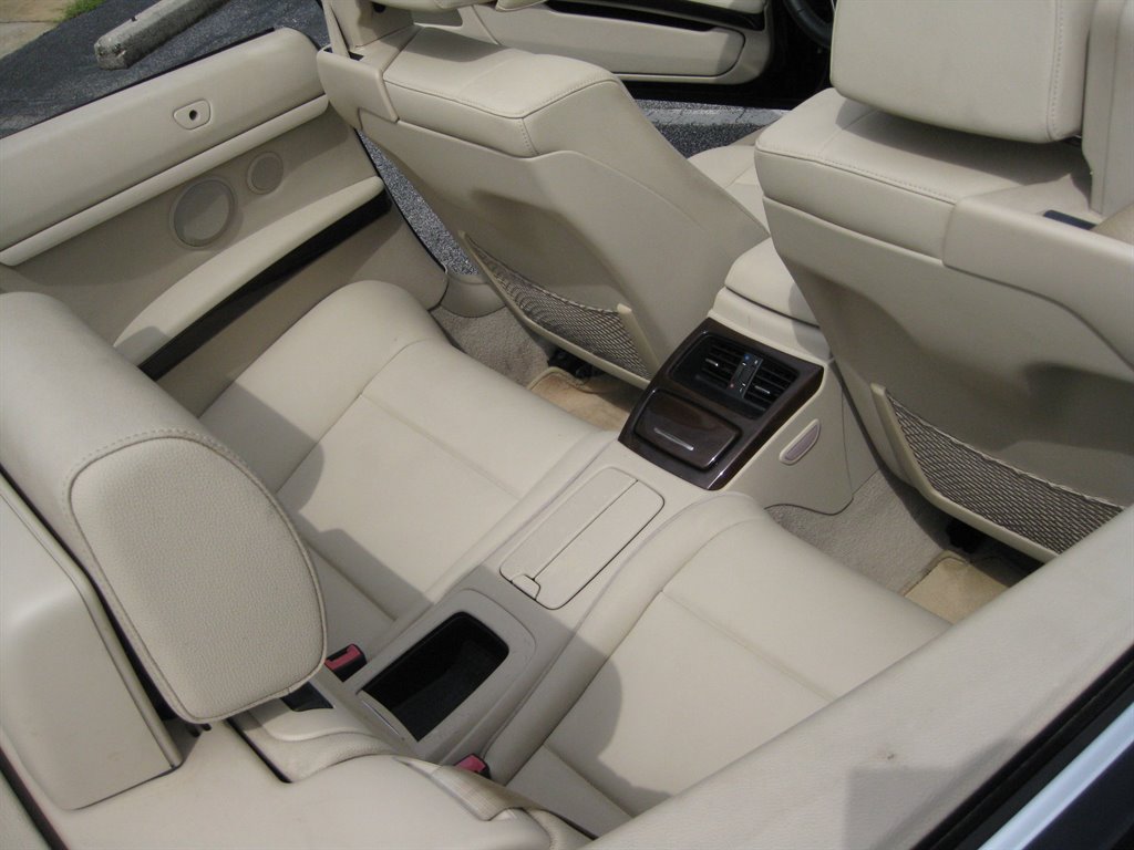 Used 2009 BMW 328i Convertible RWD image 21