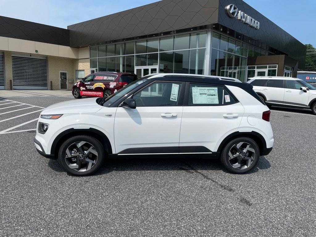 New 2026 Hyundai Venue SEL FWD image 4