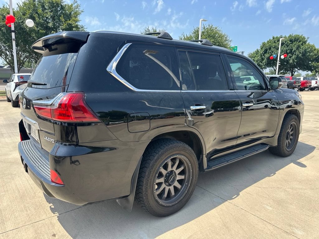 Used 2017 Lexus LX 570 4WD w/ Luxury Package image 5