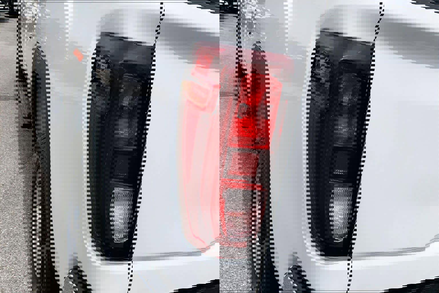 Used 2024 GMC Sierra 2500 Pro image 25