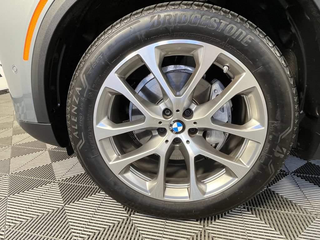 Used 2025 BMW X5 xDrive40i AWD/4WD image 14