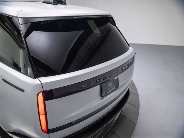 New 2026 Land Rover Range Rover Long Wheelbase Autobiography AWD/4WD image 33