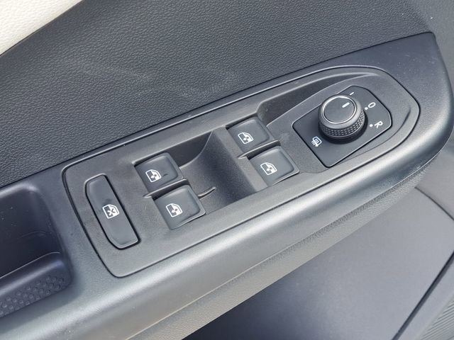 New 2026 Volkswagen Taos SEL AWD/4WD image 19