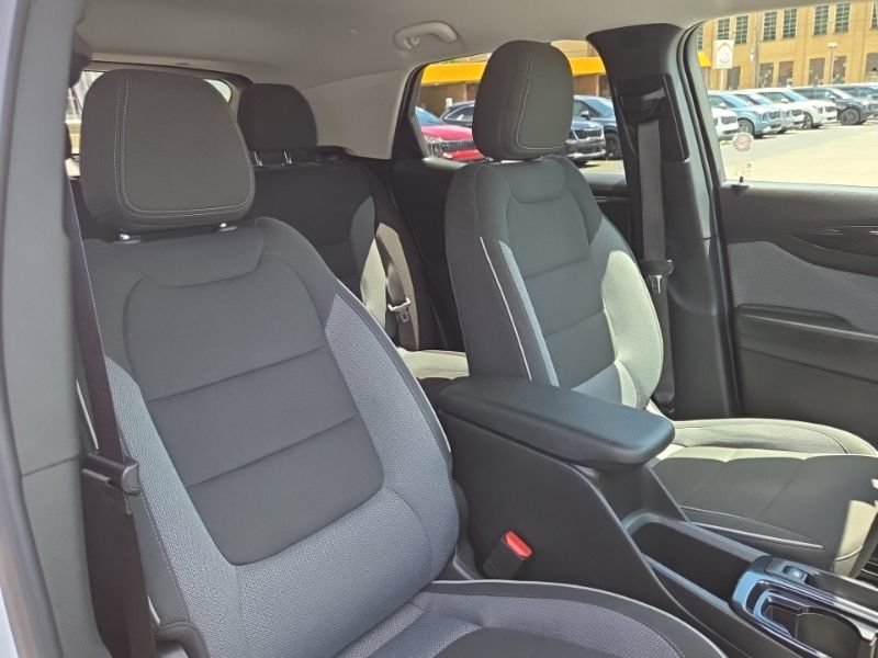Used 2025 Chevrolet TrailBlazer LT AWD/4WD image 14