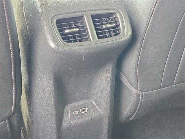 Used 2023 Buick Envision Essence image 25