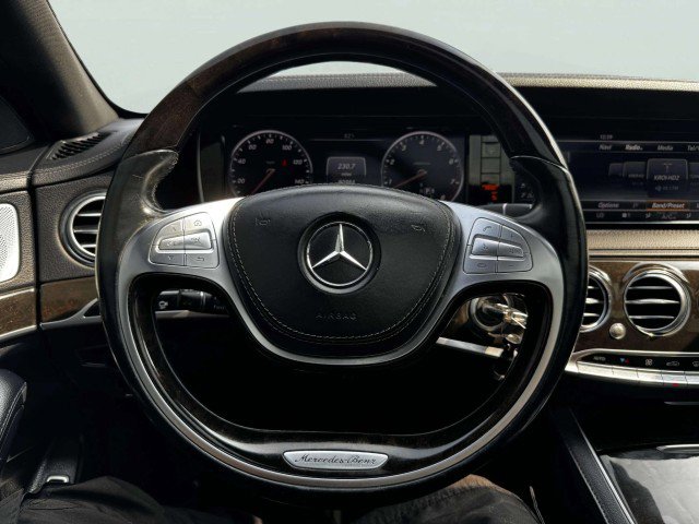 Used 2015 Mercedes-Benz S 550 4MATIC Sedan image 26