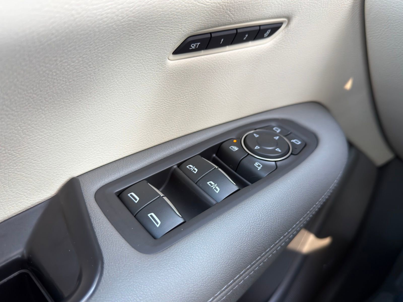 Used 2021 Cadillac XT5 Premium Luxury image 25