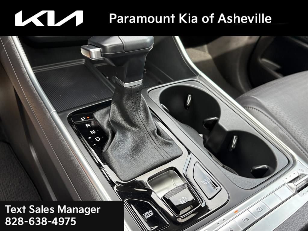 Certified 2025 Kia Carnival SX Prestige FWD image 26