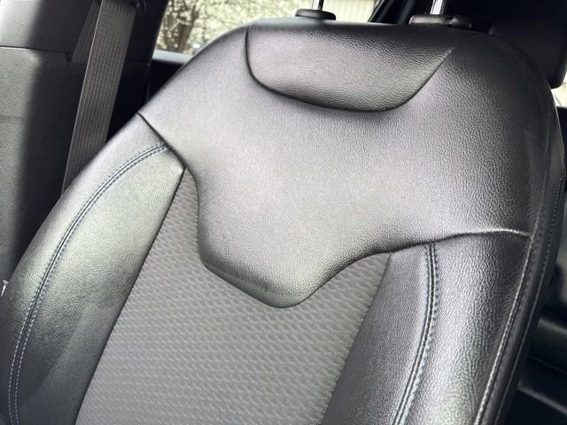 Used 2024 Jeep Compass Latitude image 43