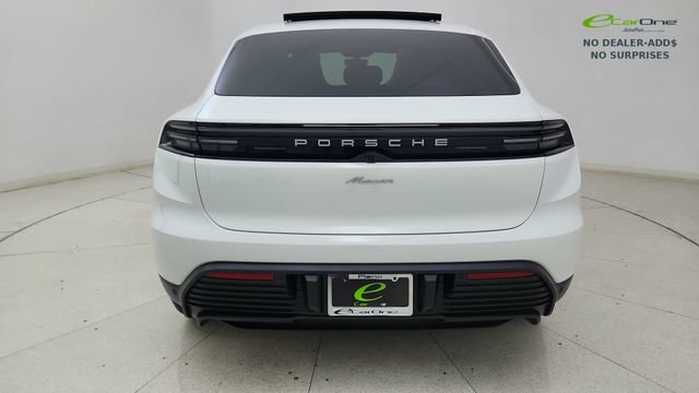 Used 2025 Porsche Macan Electric RWD image 5