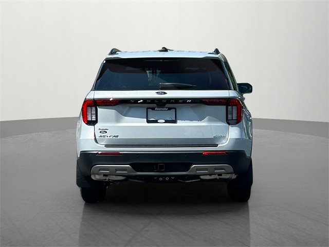 New 2025 Ford Explorer Active w/ Active Comfort Package image 6