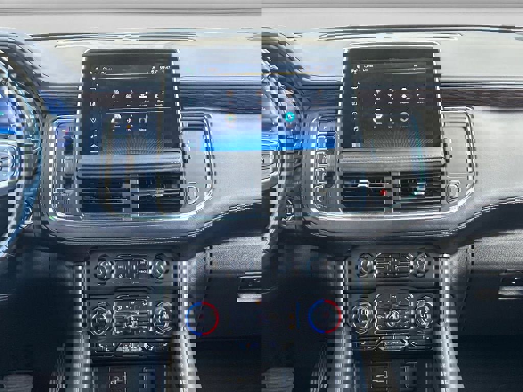 Used 2023 Chevrolet Tahoe Z71 w/ Luxury Package image 13