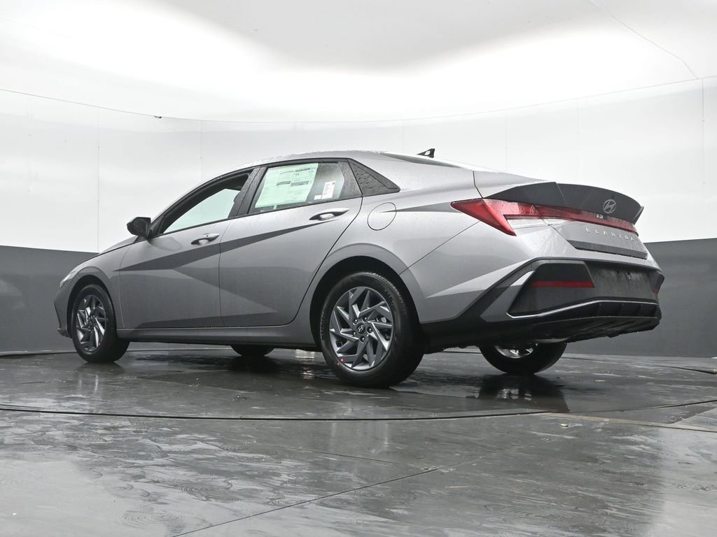 New 2026 Hyundai Elantra Hybrid FWD image 51