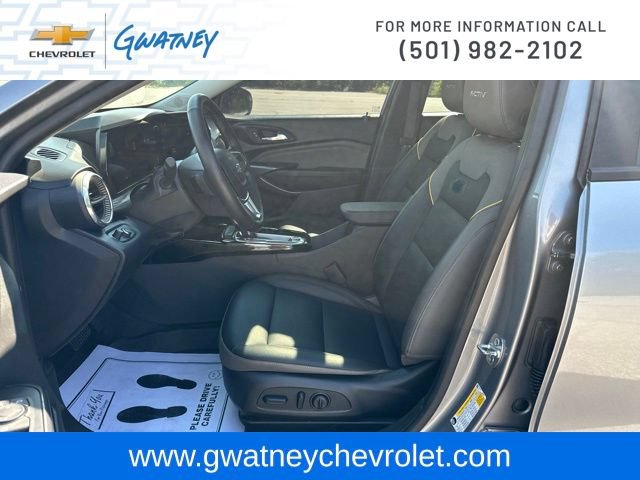 Used 2025 Chevrolet Trax ACTIV w/ Sunroof Package FWD image 22