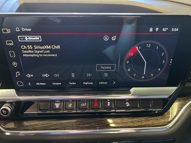 Used 2024 GMC Sierra 3500 SLE w/ Preferred Package image 24