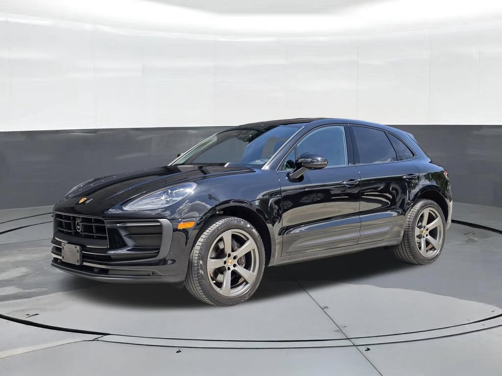 Certified 2023 Porsche Macan AWD/4WD image 1