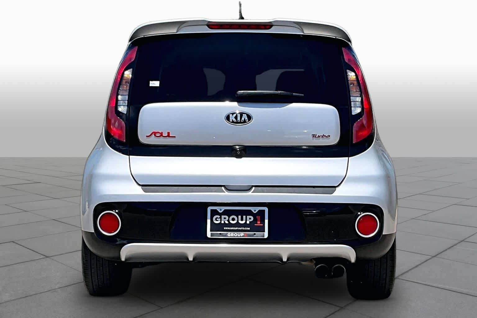 Used 2019 Kia Soul ! FWD image 5