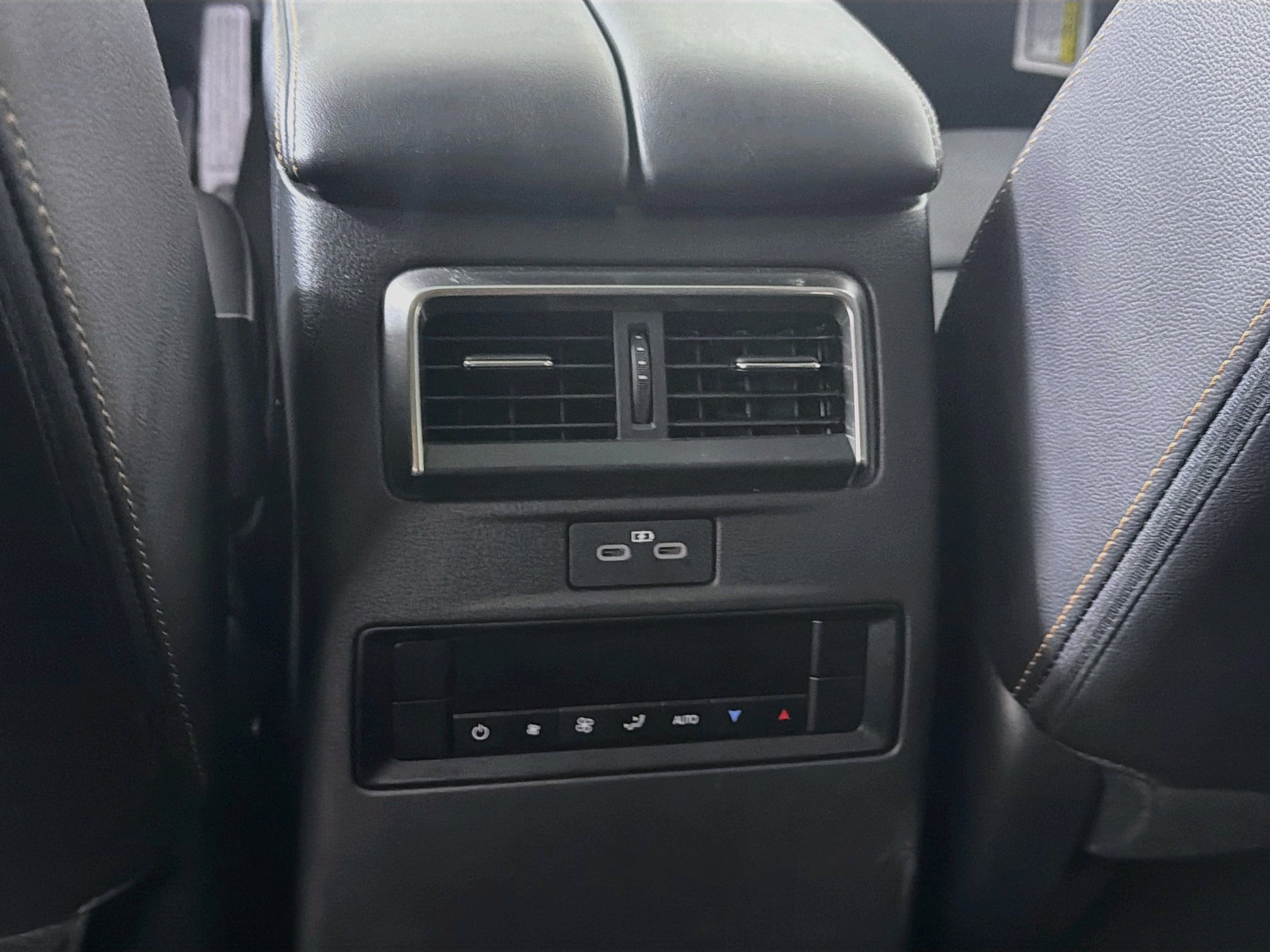 Used 2024 MAZDA CX-90 Plug-In Hybrid w/ Preferred AWD/4WD image 26