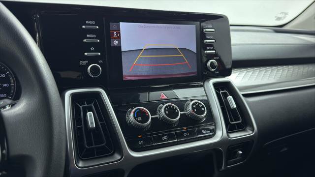 Used 2022 Kia Sorento LX FWD image 28