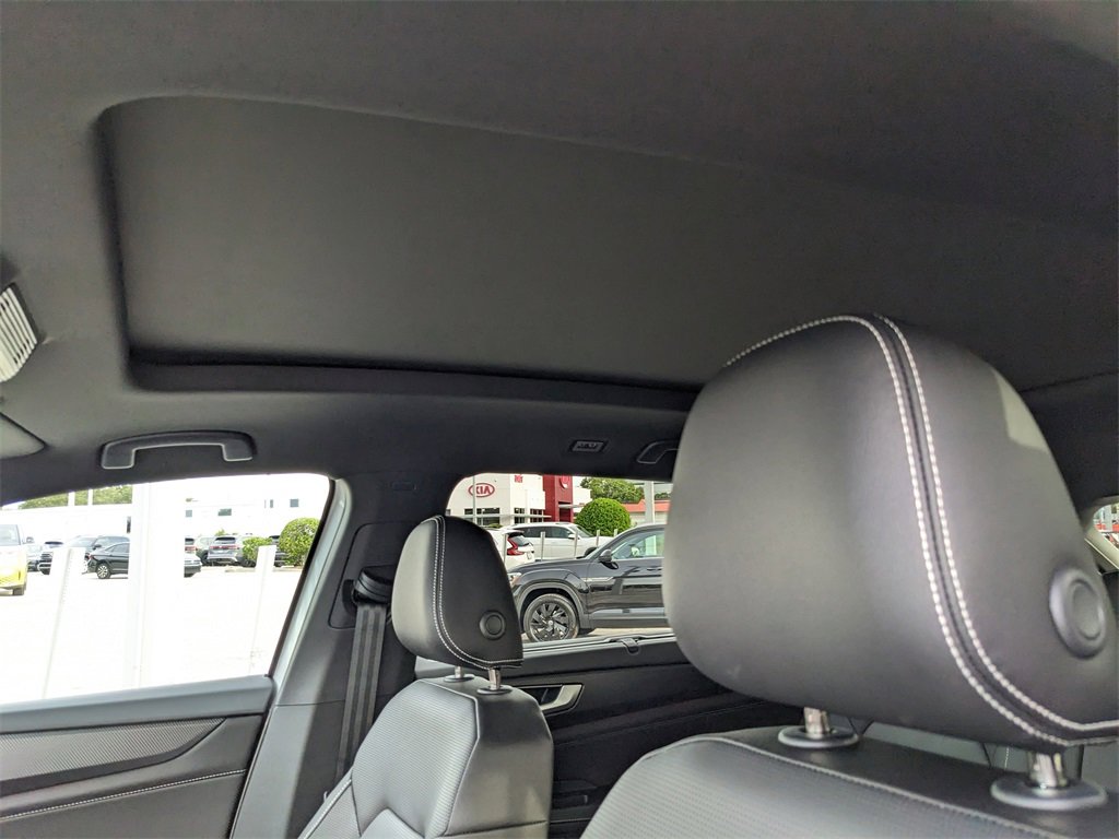 New 2026 Volkswagen Atlas Cross Sport SEL R-Line image 22