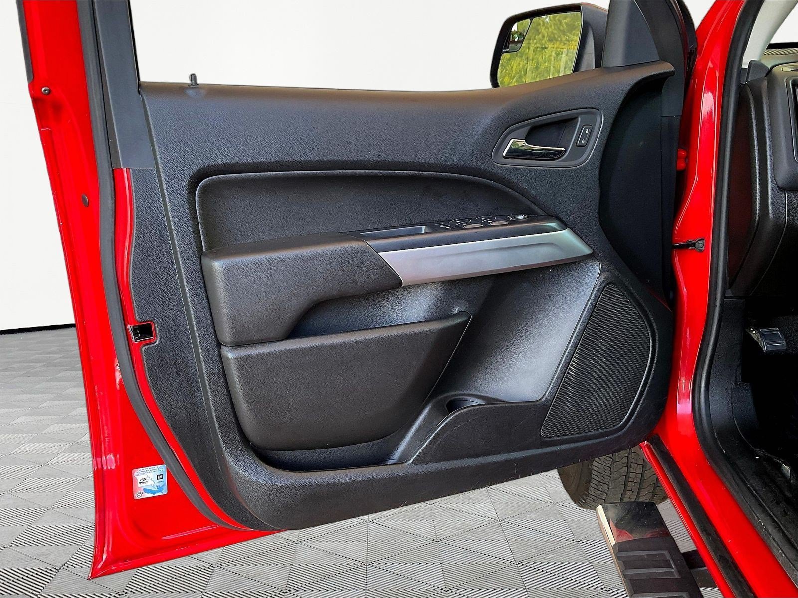 Used 2020 Chevrolet Colorado LT w/ Luxury Package AWD/4WD image 20