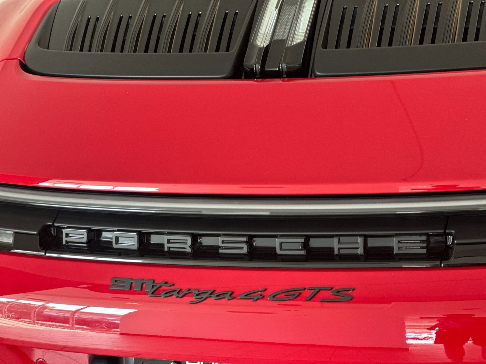 Certified 2026 Porsche 911 Targa 4 GTS AWD/4WD image 26