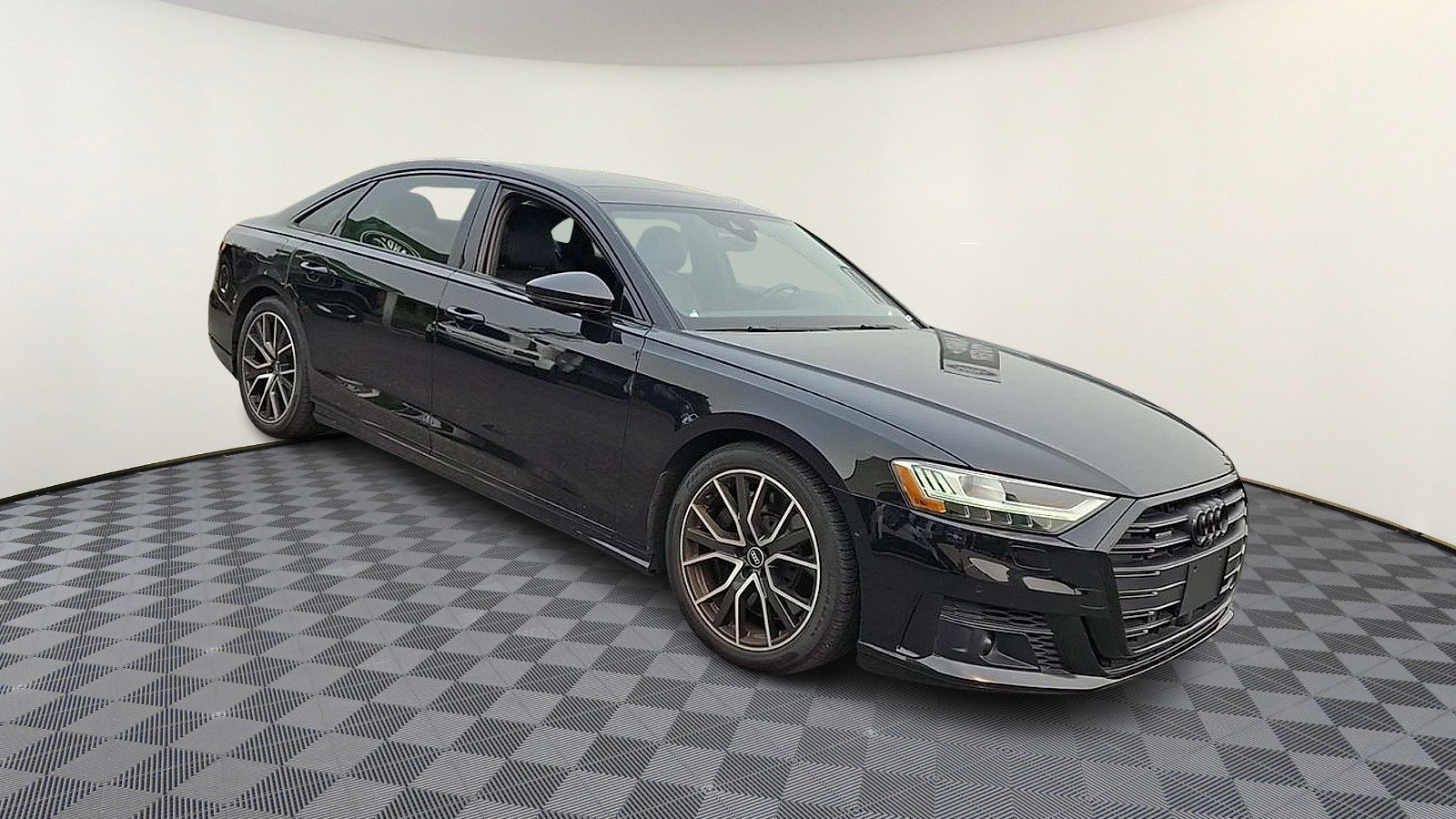 Used 2021 Audi A8 L 4.0T w/ Executive Plus Package AWD/4WD image 2