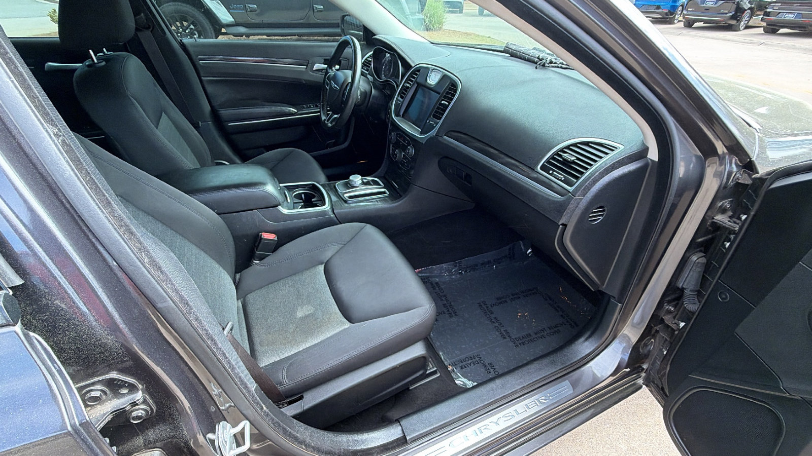 Used 2020 Chrysler 300 Touring w/ Sport Appearance Package image 19