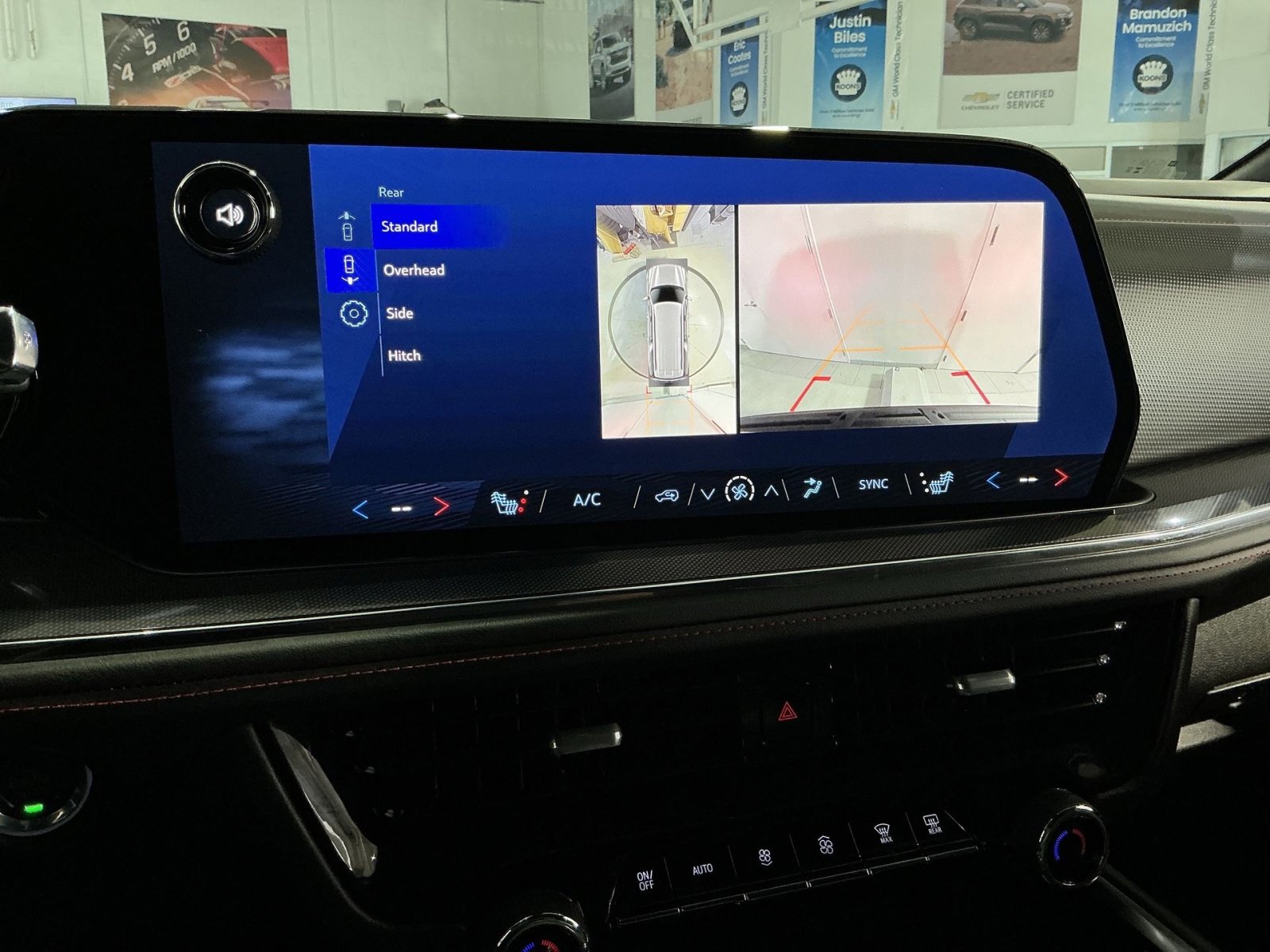 Used 2025 Chevrolet Suburban RST w/ Comfort Package image 27