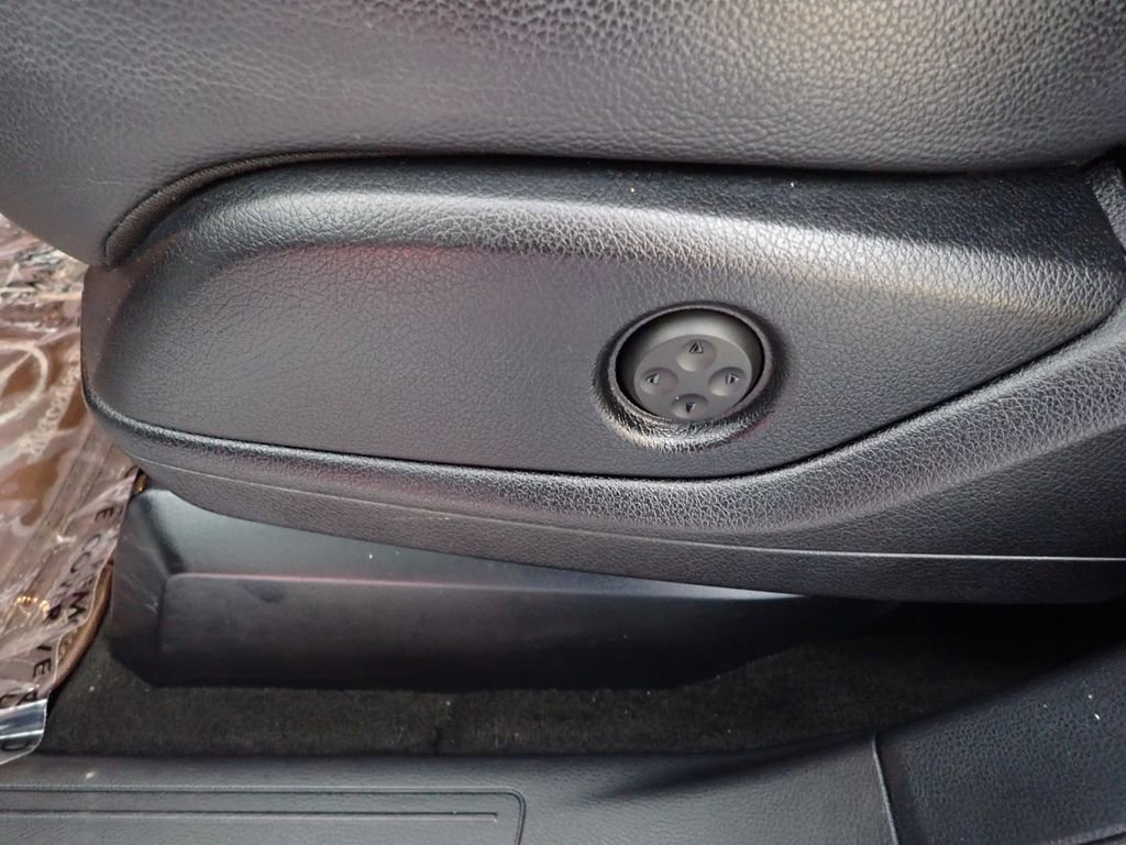 Used 2014 Mercedes-Benz GL 450 4MATIC image 29