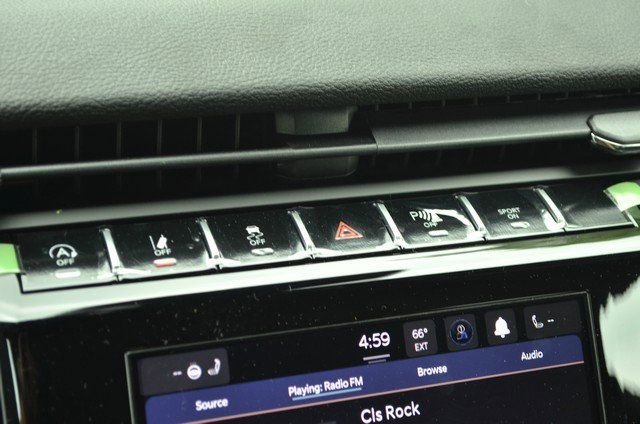 New 2025 Jeep Grand Cherokee L Laredo w/ Luxury Tech Group I image 30