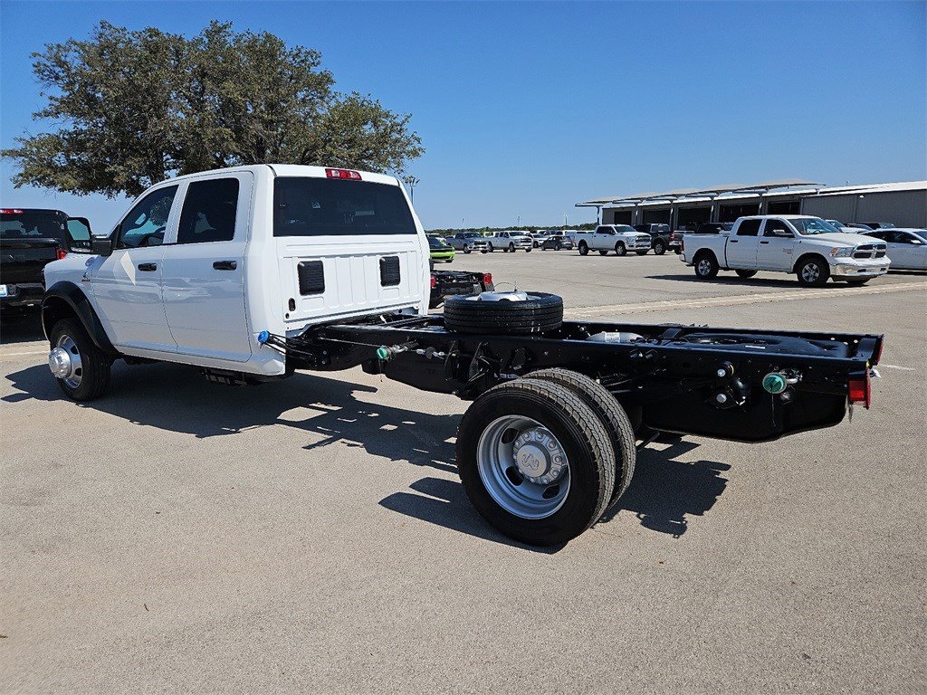New 2026 RAM 5500 Tradesman w/ Chrome Appearance Group image 3