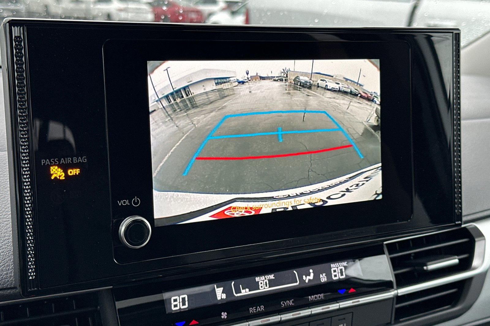 Used 2025 Toyota Sienna LE w/ LE Plus Package image 20