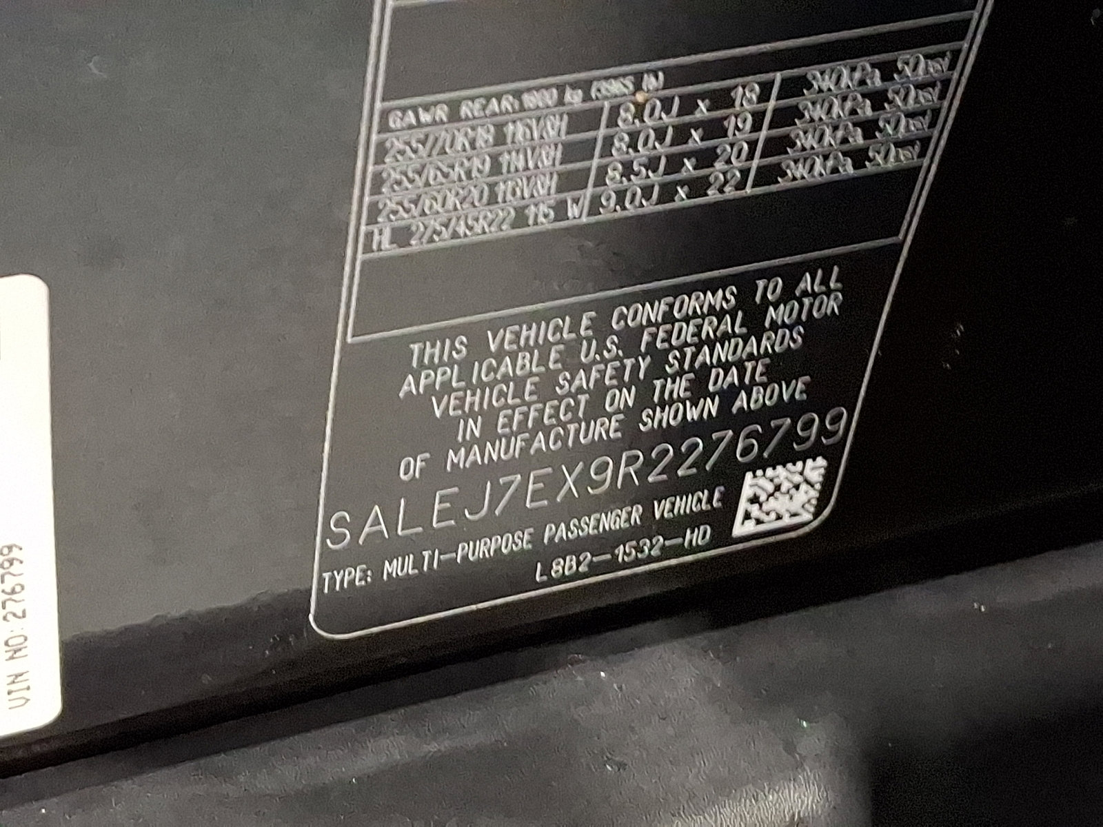 Certified 2024 Land Rover Defender 110 S image 28