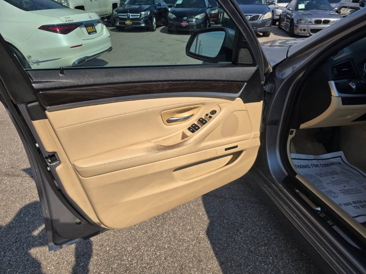 Used 2014 BMW 535d Sedan RWD image 35