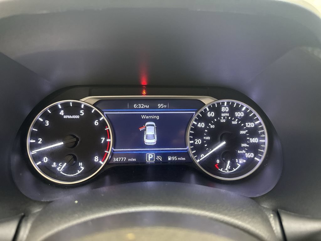 Used 2025 Nissan Sentra SV FWD image 14