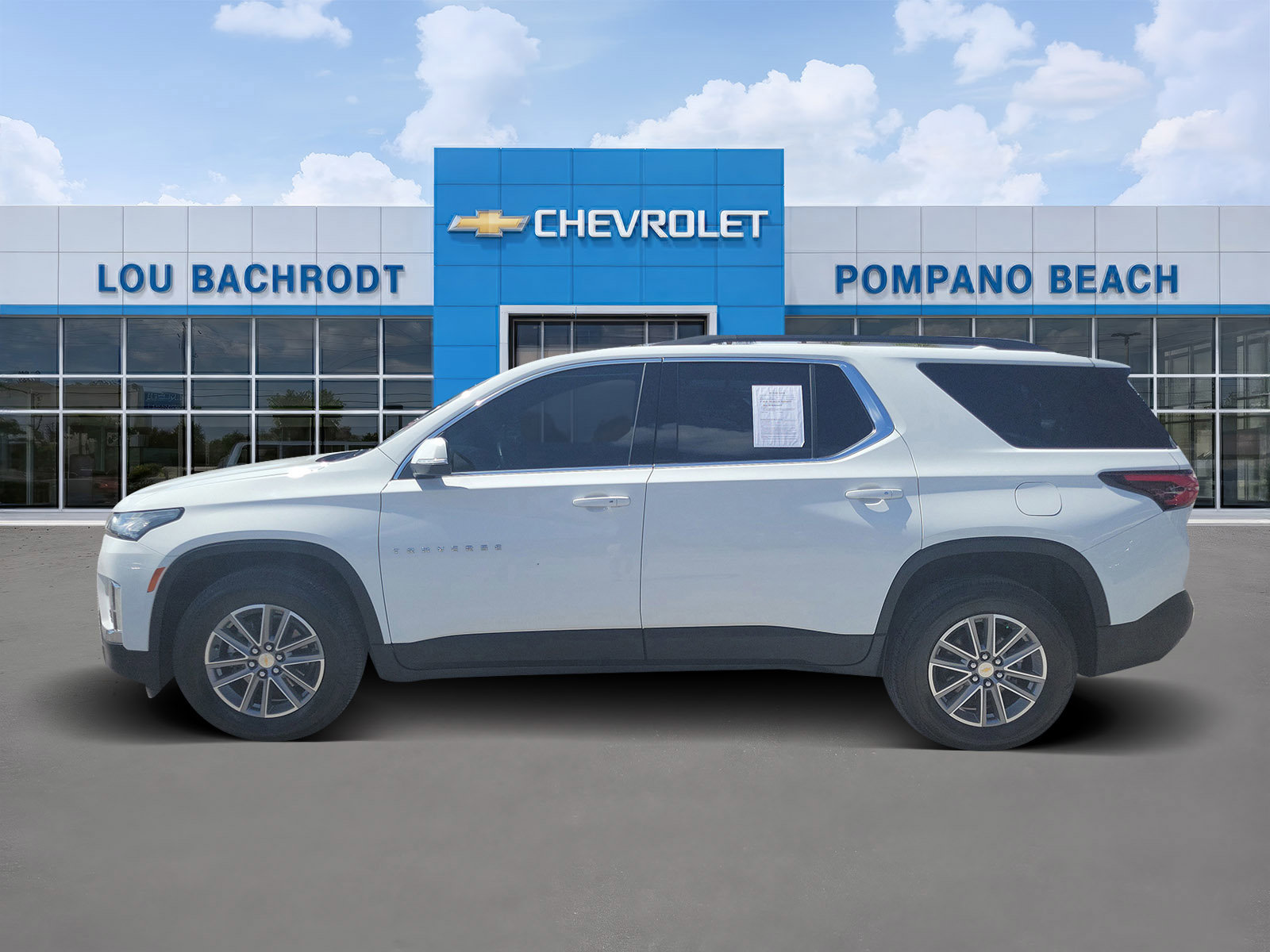 Used 2023 Chevrolet Traverse LT image 4