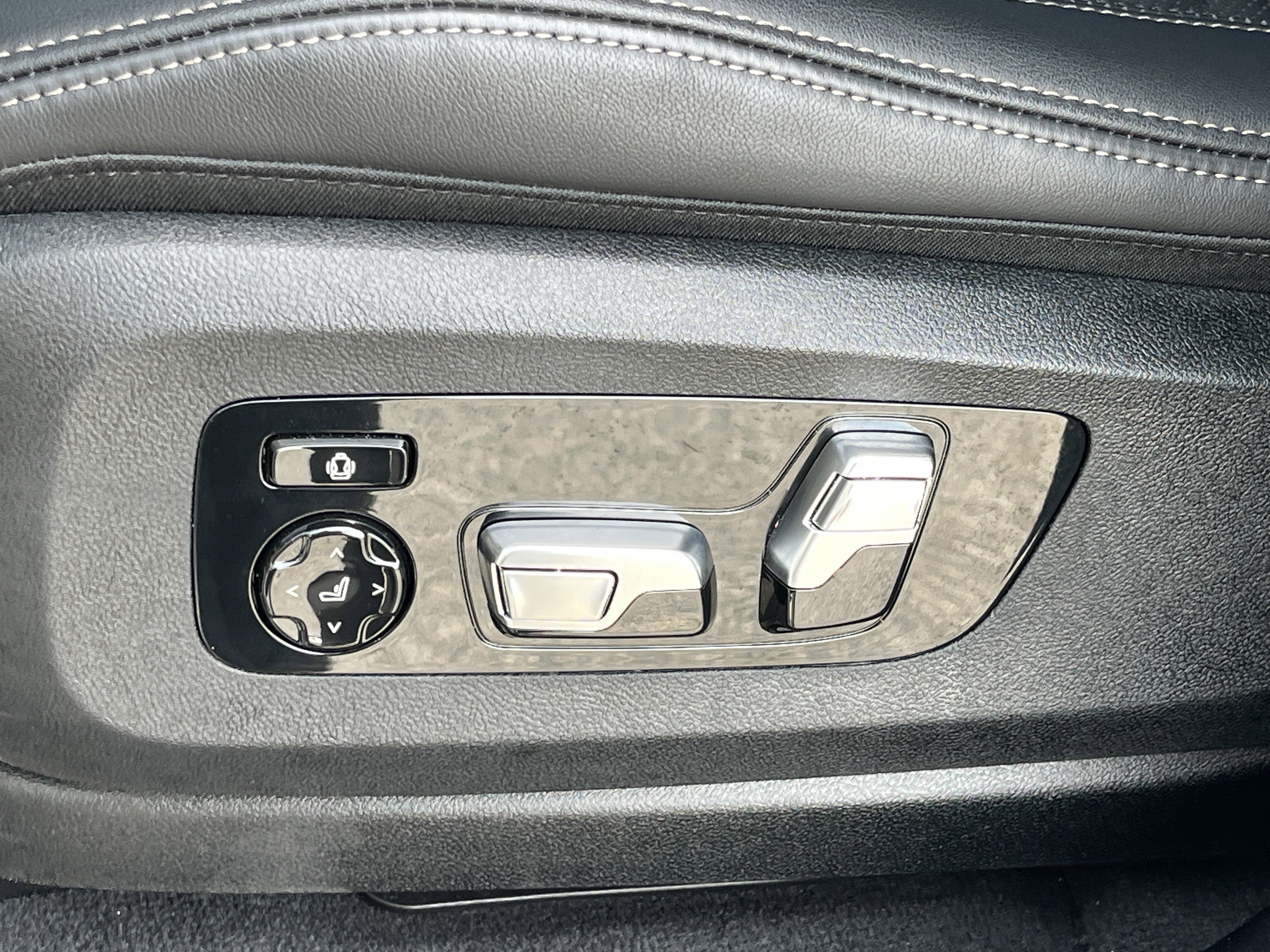 Used 2026 BMW X7 M60i image 20