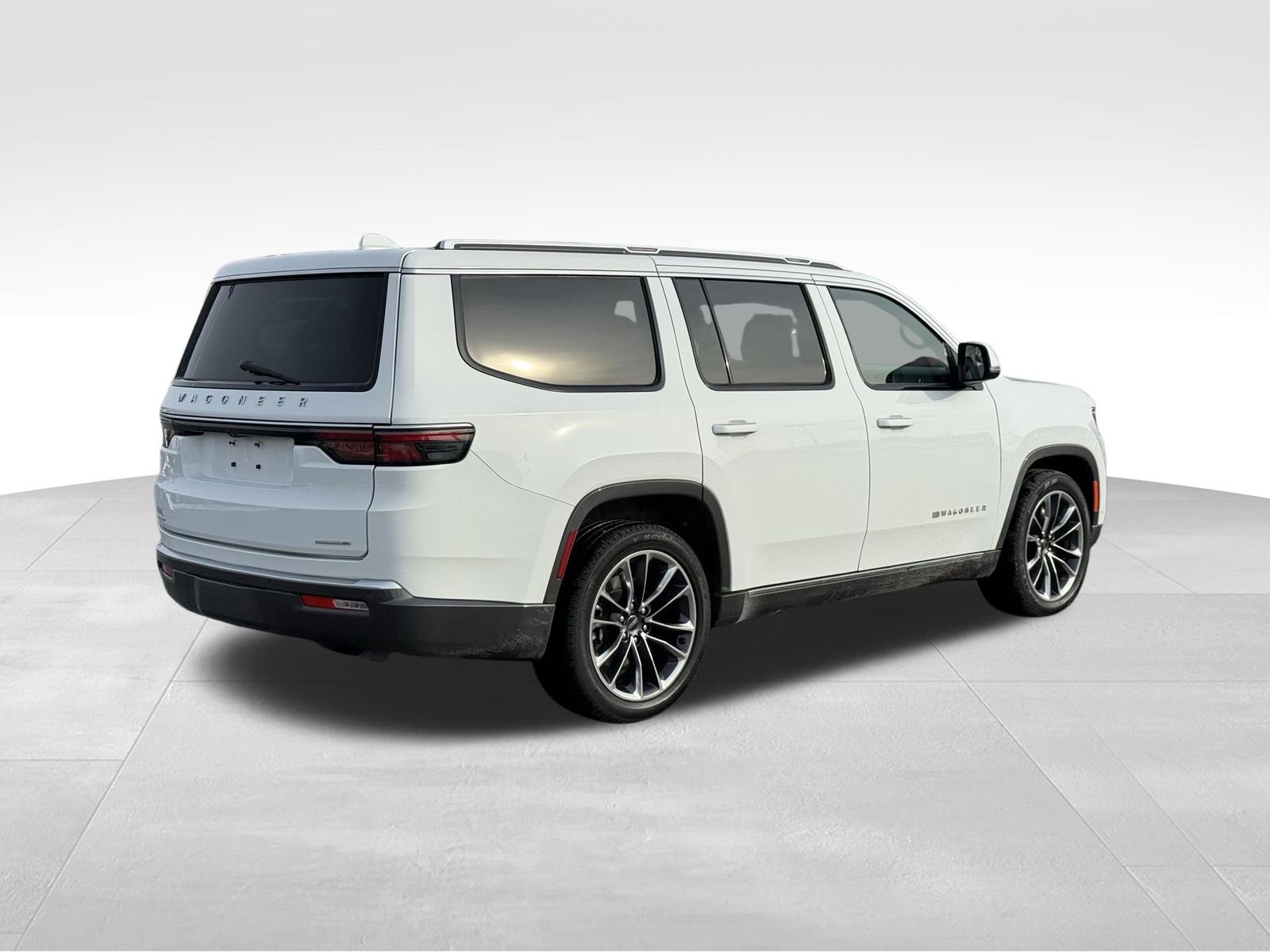 Used 2022 Jeep Wagoneer Series III w/ Premium Group I image 4