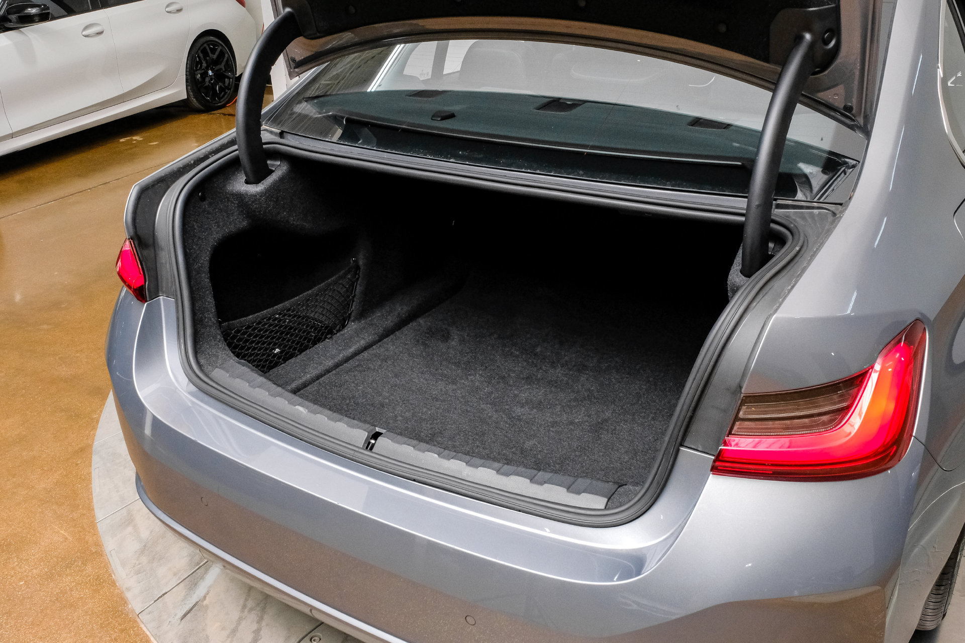 Used 2025 BMW 330i Sedan RWD image 57