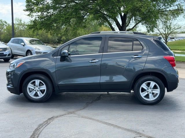 Used 2018 Chevrolet Trax LT w/ LT Convenience Package image 4
