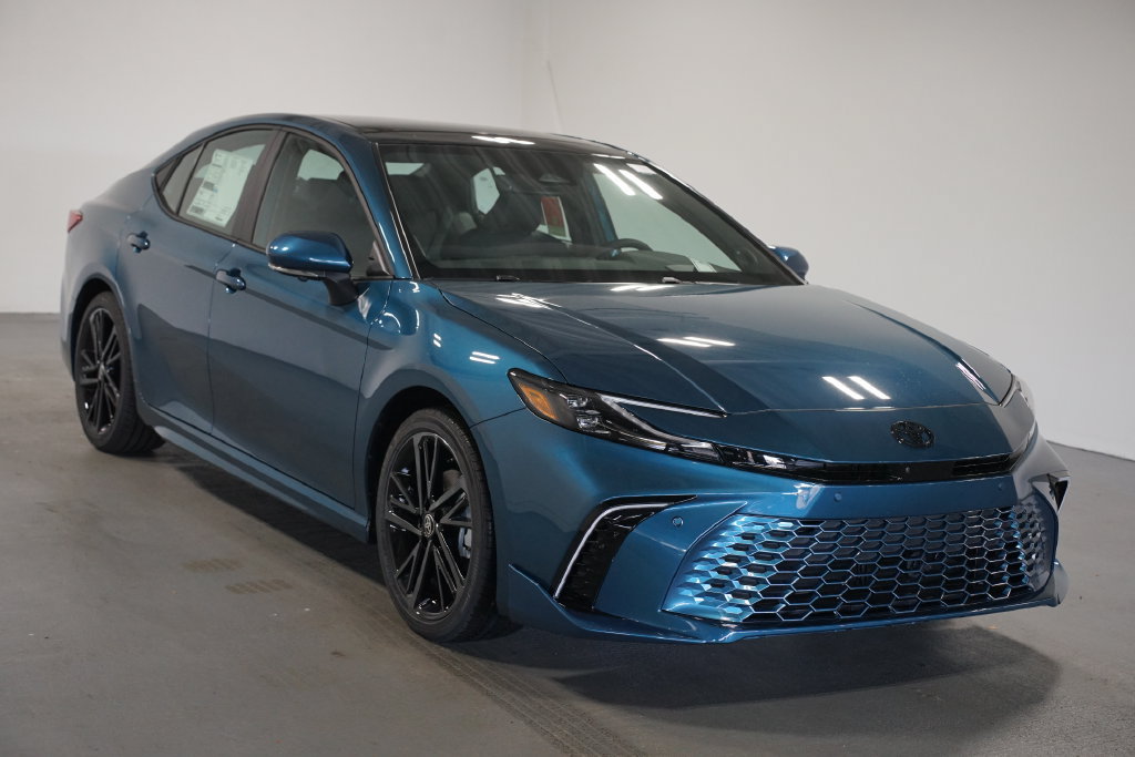 New 2027 Toyota Camry XSE w/ Premium Plus Package FWD image 3